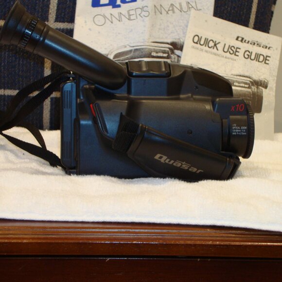 VTG Quasar VM530 Camcorder Handheld & Case NO BATTERY CHRGR NOT TESTED! - Picture 7 of 7